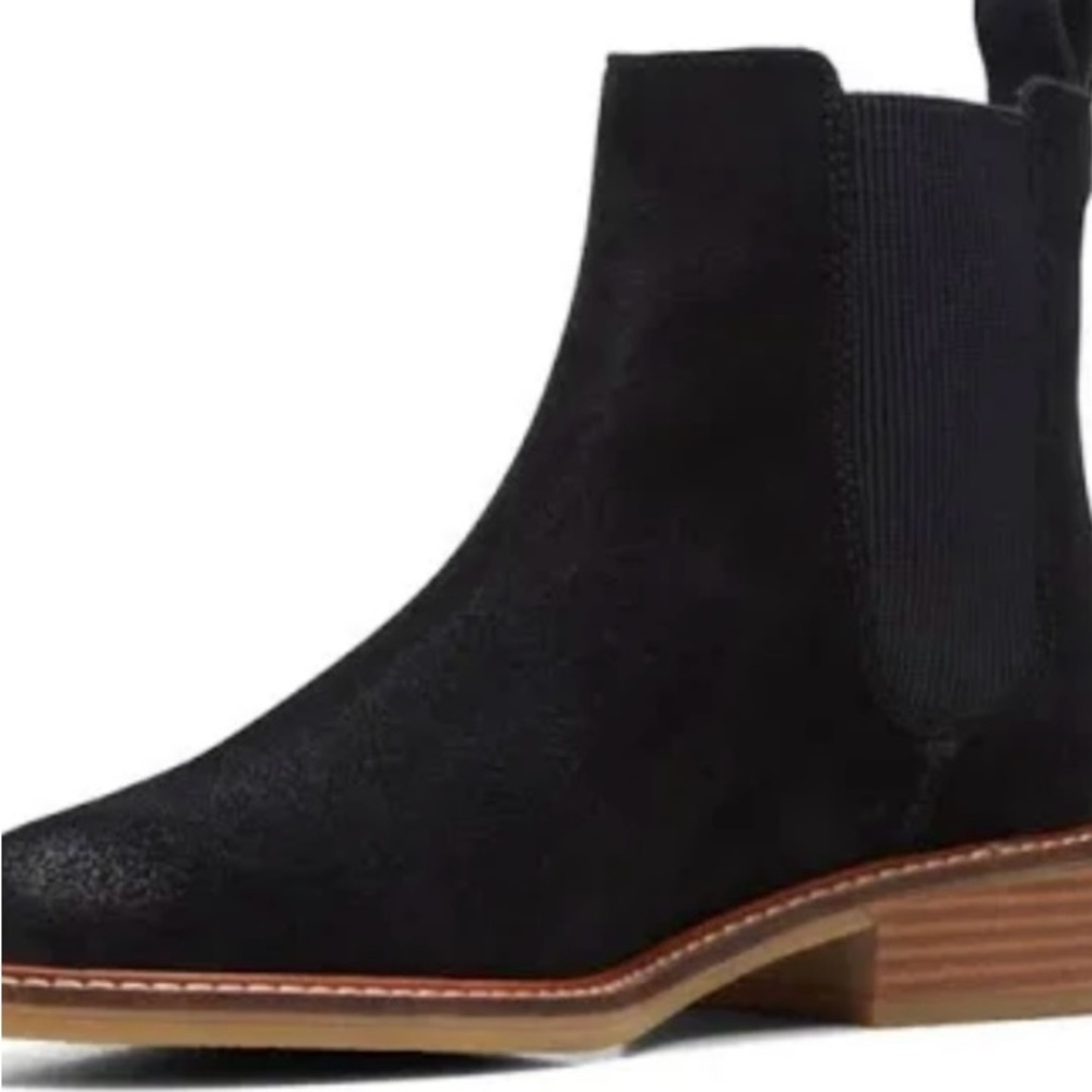 Clarks "Arlo" Suede Leather Chelsea Boot EUC